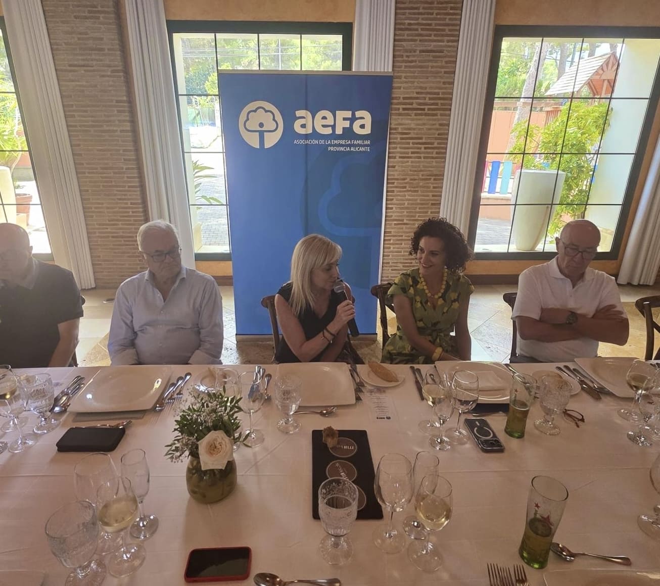 Almuerzo-coloquio de AEFA Conecta celebrado en el Hotel Les Rotes de Dénia