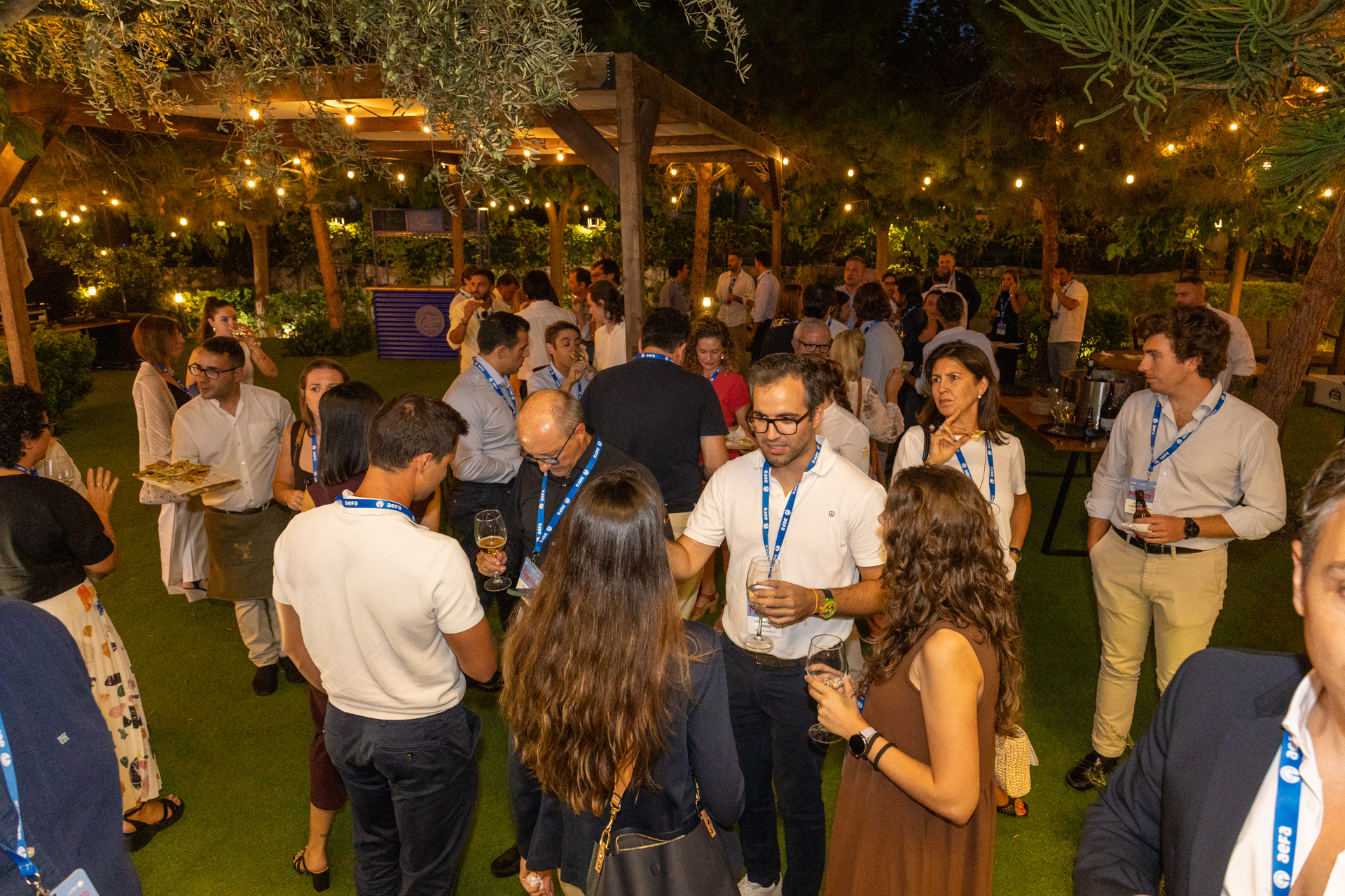 Encuentro y networking de los participantes en la Jornada Forum AEFA